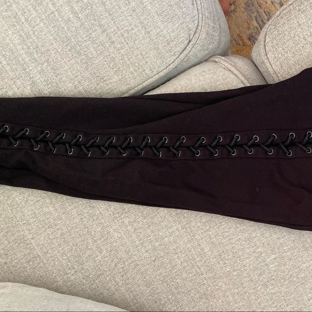 Full back leg laced leggings